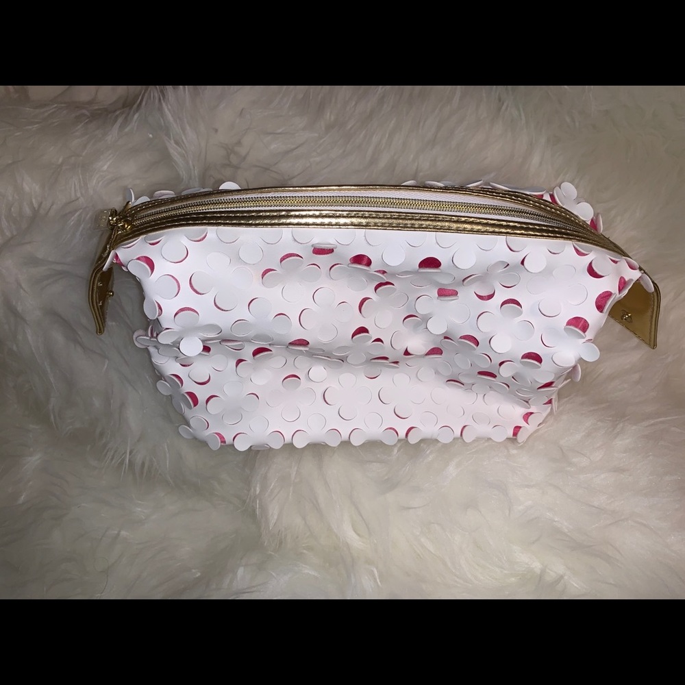 Elizabeth Arden makeup cosmetic bag
